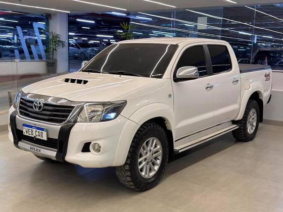 TOYOTA HILUX 3.0 SR 4X4 CD 16V TURBO INTERCOOLER DIESEL 4P AUTOMÁTICO TOYOTA HILUX 3.0 SR 4X4 CD 16V TURBO INTERCOOLER DIESEL 4P AUTOMÁTICO
